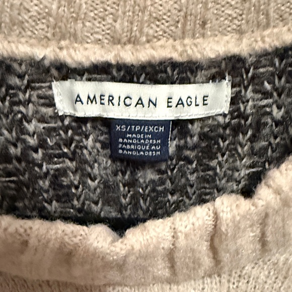 American Eagle Outfitters Beige Grinch oversized Sweater - Picture 2 of 3